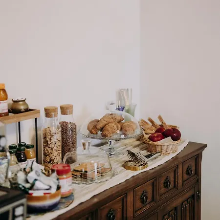 ベッド・アンド・ブレックファスト Casa Emilia With Cocktail Bar